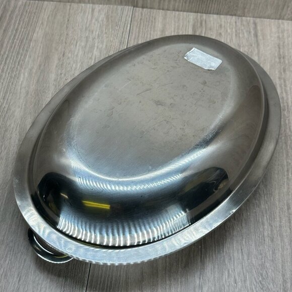 Vintage Stainless Steel 18/8 Covered Vegetable Serving Dish - Picture 8 of 15